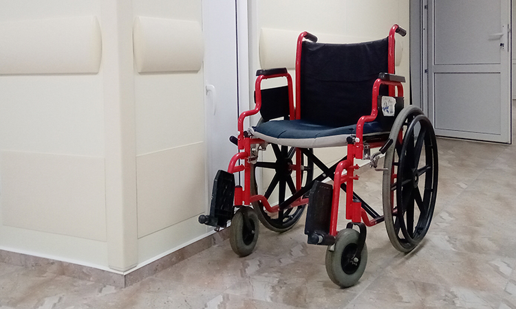 Защита стен и углов в административных зданиях